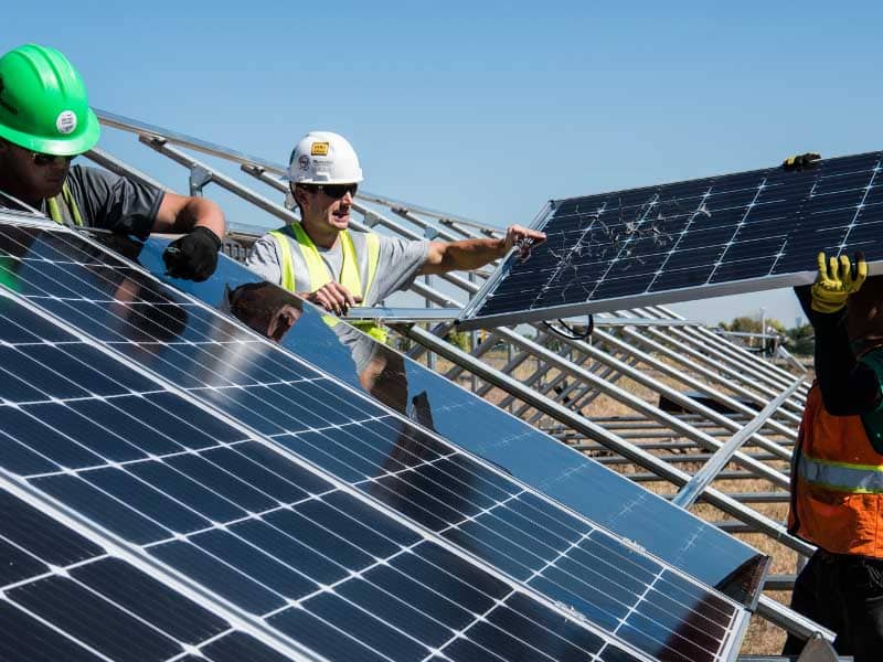 Protect solar modules from damage with g-force indicator labels