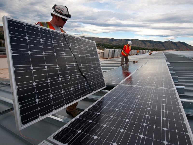 Protect solar modules from damage with g-force indicator labels